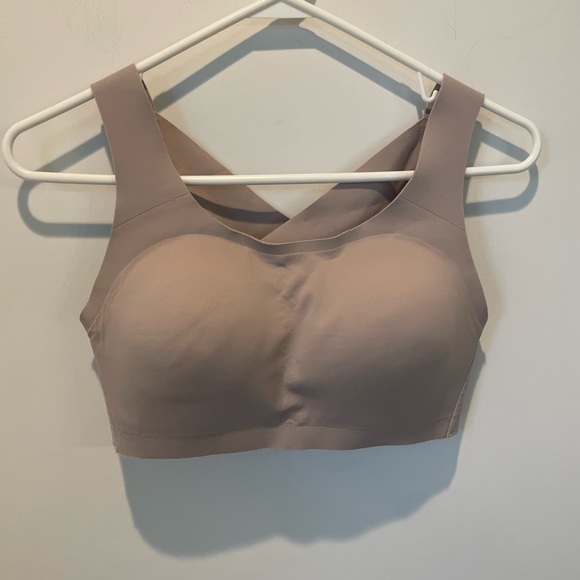 Lululemon enlite bra tan size C36 - Picture 2 of 10